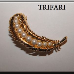 Trifari goldtone Faux Pearl Leaf Brooch